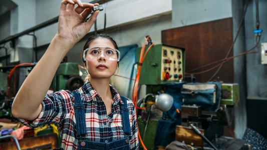 The Role of Safety Goggles in DIY Projects